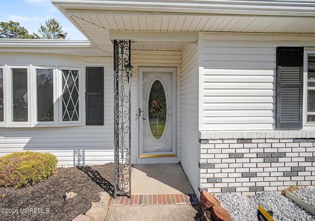 Photo 3 of Single family home for sale at 3 Whitaker Dr, Toms River, NJ 08757 | MLS# 22625407 | Listing updated on 2026-08-21