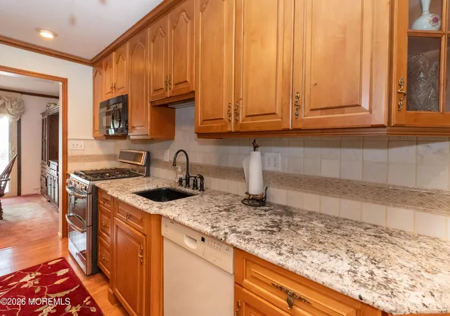 3rd image of 40 Atlantis Ter, Freehold, NJ 07728 | MLS# 22625424