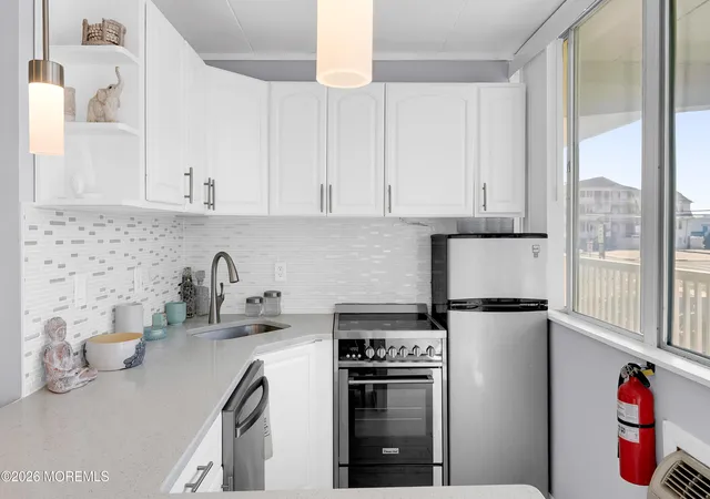 4th image of 28 Fremont Ave, Seaside Heights, NJ 08751