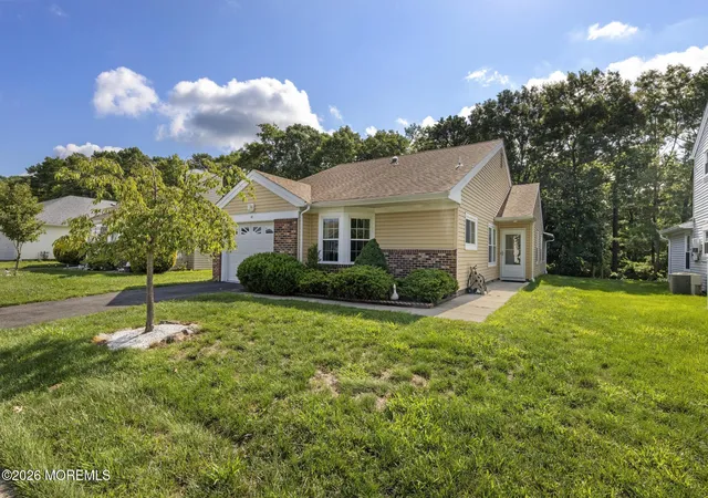 Photo 3 of Single family home for sale at 40 Pine Oak Blvd, Barnegat, NJ 08005 | MLS# 22625565 | Listing updated on 2026-09-20