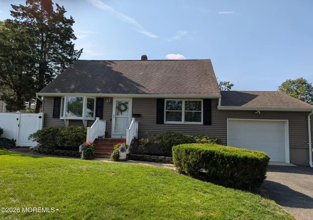 2nd image of 1 Fairway Dr, Toms River, NJ 08753 | MLS# 22625584