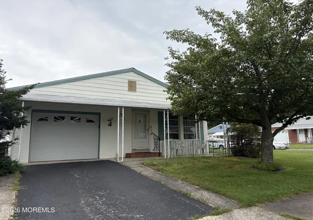 2nd image of 2 Kelowna Ct, Toms River, NJ 08757 | MLS# 22625615