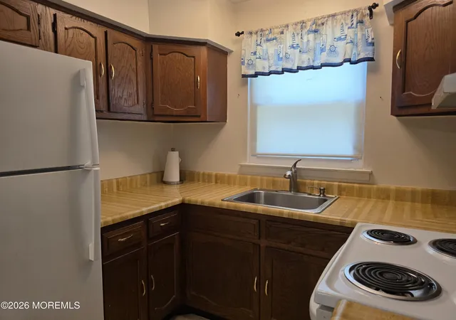 4th image of 2 Greenleaf Ct #D, Whiting, NJ 08759 | MLS# 22625601