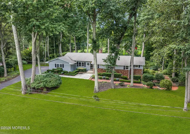 3rd image of 10 Woodland Dr, Colts Neck, NJ 07722 | MLS# 22625746