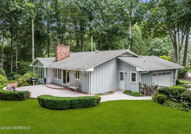 5th image of 10 Woodland Dr, Colts Neck, NJ 07722 | MLS# 22625746
