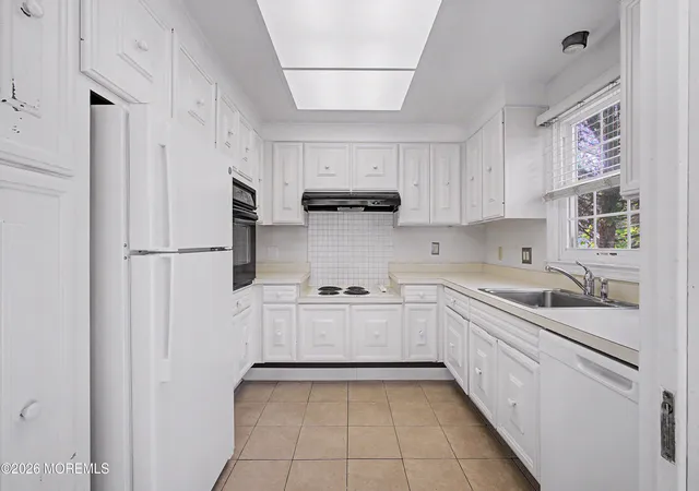 5th image of 47 Concord Ln #C, Monroe Township, NJ 08831 | MLS# 22625602