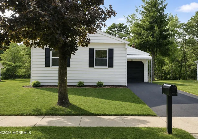 1st image of 127 Troumaka St, Toms River, NJ 08757 | MLS# 22625678