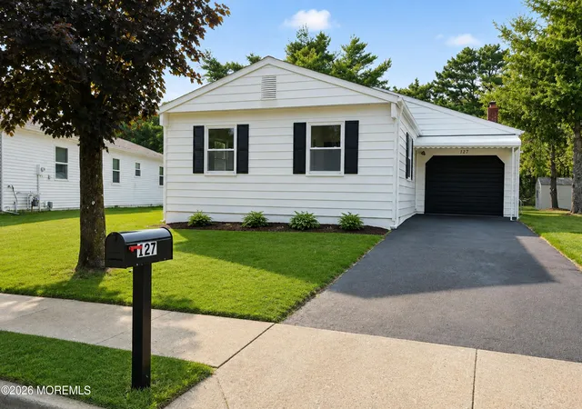2nd image of 127 Troumaka St, Toms River, NJ 08757 | MLS# 22625678