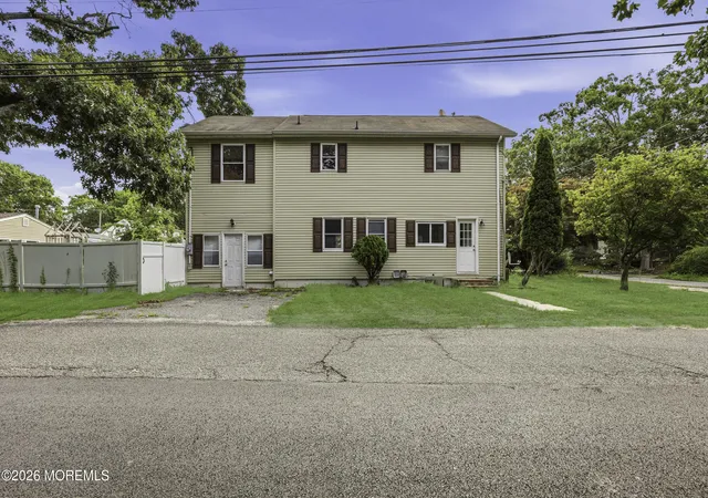 Photo 3 of Single family home for sale at 484 Woodpark Dr, Brick, NJ 08723 | MLS# 22625756 | Listing updated on 2026-08-18