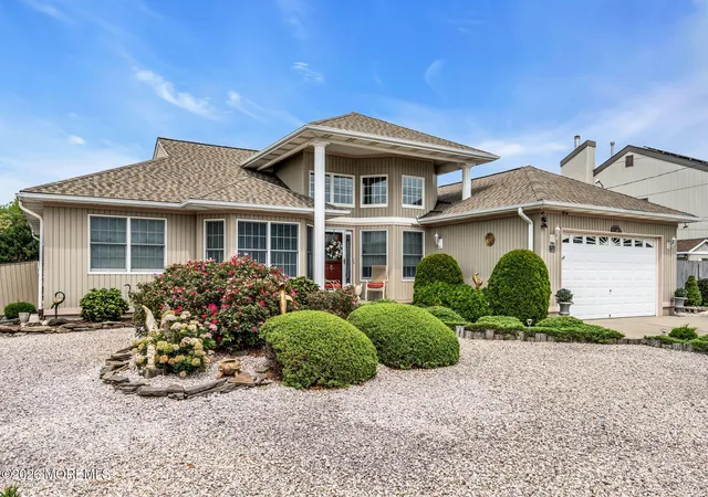 3rd image of 820 Bowsprit Pt, Lanoka Harbor, NJ 08734 | MLS# 22625748