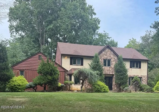 2nd image of 8 Delwood Dr, Holmdel, NJ 07733 | MLS# 22625729