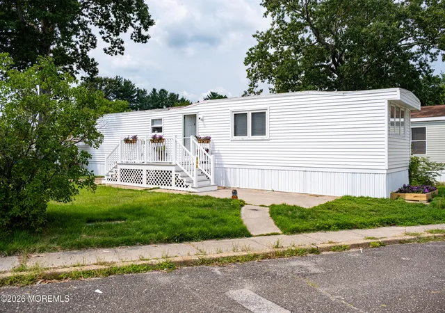 Photo 3 of Manufactured home for sale at 819 North St, Jackson, NJ 08527 | MLS# 22625747 | Listing updated on 2026-08-21