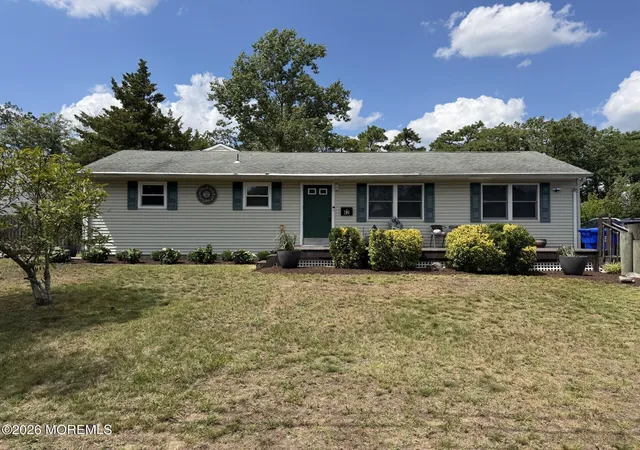 Photo 3 of Single family home for sale at 62 Parkway Dr, Brick, NJ 08723 | MLS# 22625971 | Listing updated on 2026-09-13