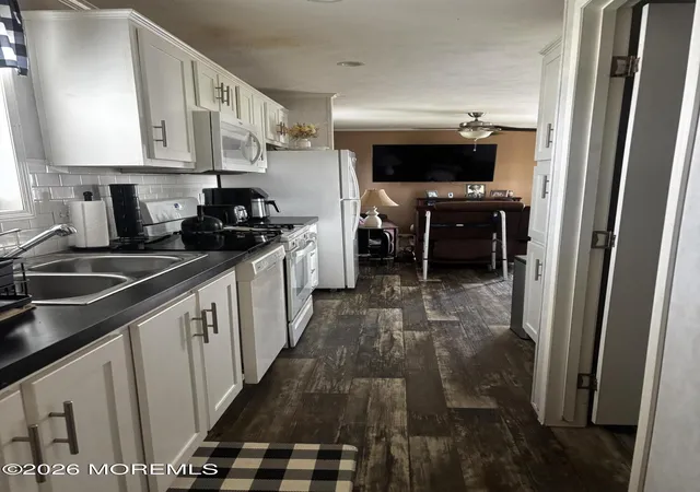 3rd image of 2 Sams Trailer Ct Ct, Hazlet, NJ 07730 | MLS# 22625827