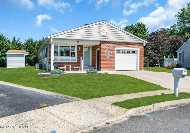 5th image of 18 Burgess Ct, Toms River, NJ 08757 | MLS# 22625854