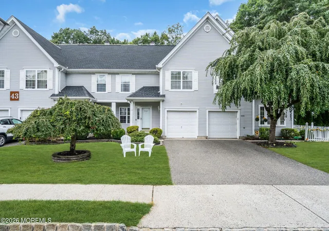 3rd image of 4302 Galloping Hill Ln #4302, Toms River, NJ 08755 | MLS# 22625910