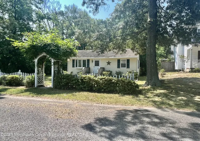 4th image of 706 Riverside Dr, Bayville, NJ 08721 | MLS# 22625859