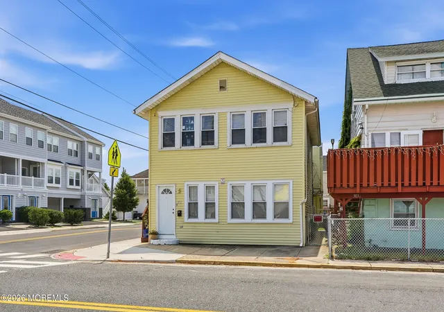 3rd image of 301 Hamilton Ave, Seaside Heights, NJ 08751 | MLS# 22625878