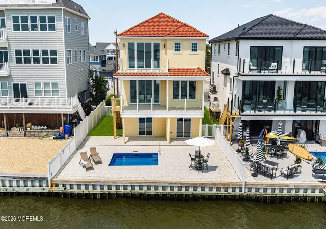 3rd image of 657 Bayview Dr, Toms River, NJ 08753 | MLS# 22625902