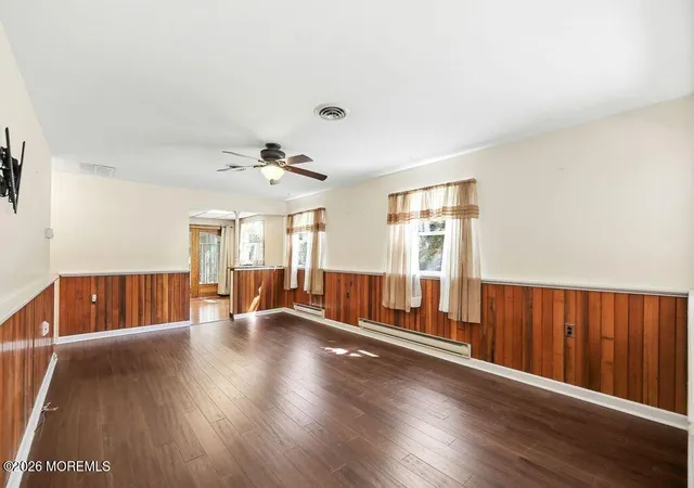 Photo 3 of Single family home for sale at 5 Revere Ct, Whiting, NJ 08759 | MLS# 22625926 | Listing updated on 2026-09-16
