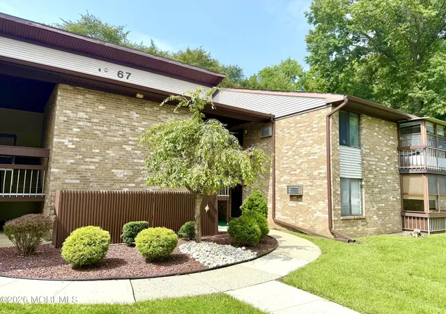 Photo 1 of Single family home for sale at 67 Overlook Wy #H, Manalapan, NJ 07726 | MLS# 22627206 | Listing updated on 2026-09-01