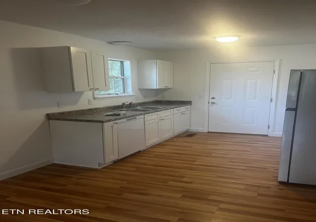 4th image of 669 Mrytle Ave, Crossville, TN 38555 | MLS# 1290628