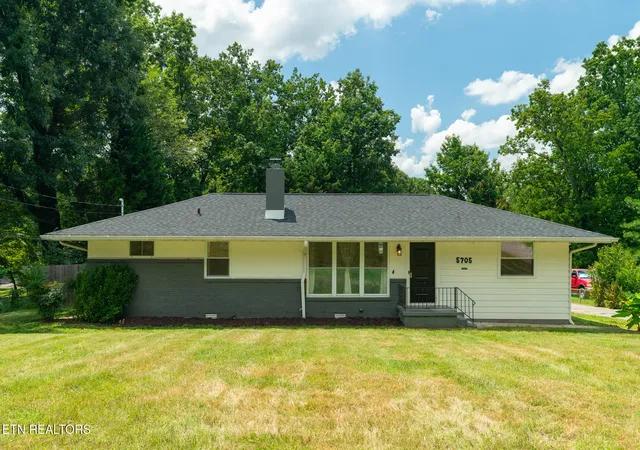 Photo 2 of Single family home for sale at 5705 Wassman Rd, Knoxville, TN 37912 | MLS# 1350981 | Listing updated on 2026-08-29
