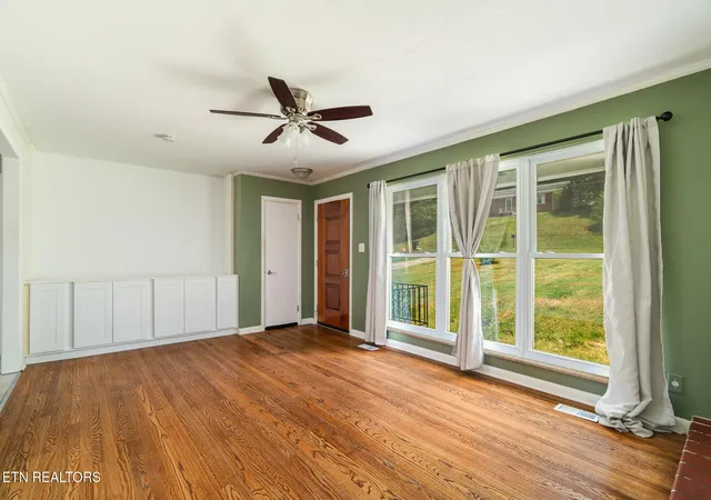 Photo 4 of Single family home for sale at 5705 Wassman Rd, Knoxville, TN 37912 | MLS# 1350981 | Listing updated on 2026-08-29