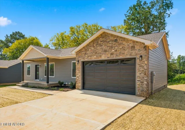 2nd image of 450 Federal Ferry Cir, Vonore, TN 37885 | MLS# 1350370