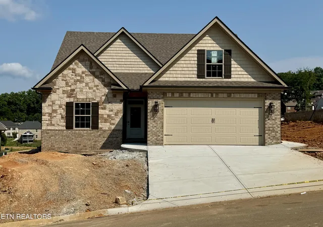 Photo 1 of Single family home for sale at 9975 Rio Bravo Ln, Knoxville, TN 37922 | MLS# 1324277 | Listing updated on 2026-08-28