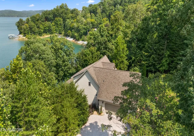 Photo 2 of Single family home for sale at 1420 Lakeview Dr, Sharps Chapel, TN 37866 | MLS# 1324107 | Listing updated on 2026-08-01
