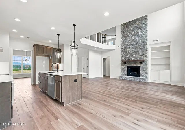 Photo 4 of Single family home for sale at 1894 Hickory Reserve Rd, Knoxville, TN 37932 | MLS# 1325264 | Listing updated on 2026-09-19