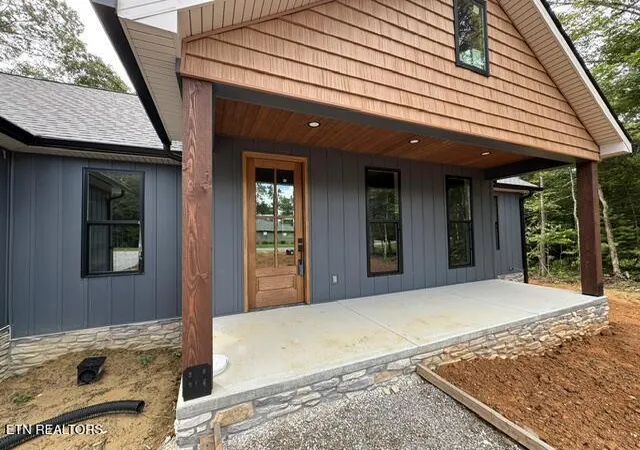 Photo 3 of Sale Pending at 246 Pomeroy Dr, Crossville, TN 38558 | MLS# 1325291 | Listing updated on 2026-08-24