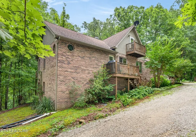 Photo 3 of Single family home for sale at 1086 Pearl Hinds Rd, Jamestown, TN 38556 | MLS# 1329039 | Listing updated on 2026-10-02
