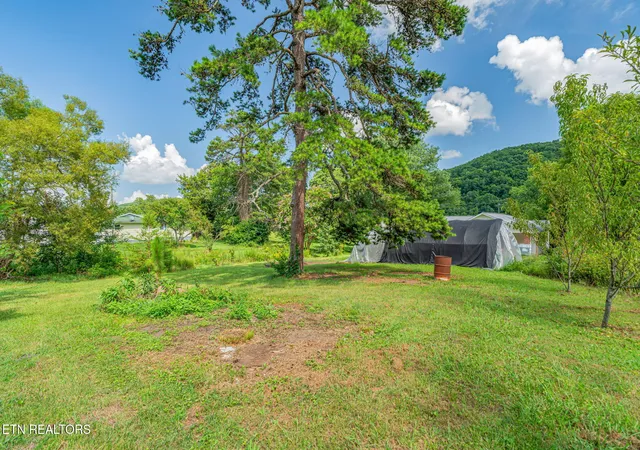 2nd image of 231 Wright Rd, Oliver Springs, TN 37840 | MLS# 1349170