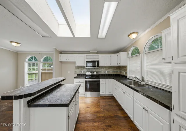 image of 203 N Fair St, Sweetwater, TN 37874 | MLS# 1351755