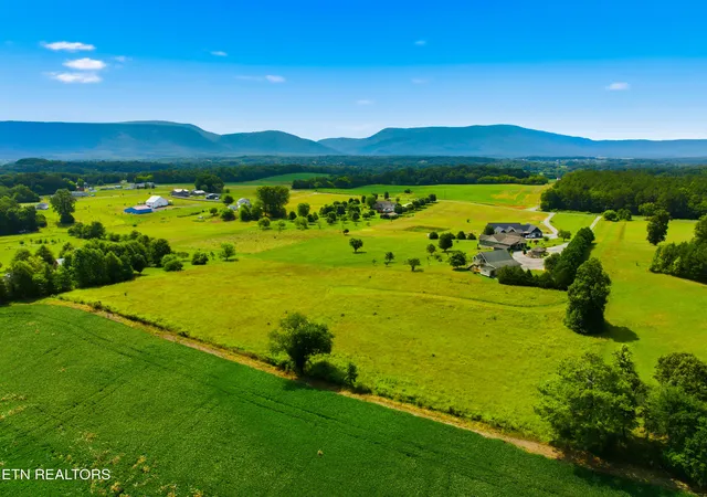3rd image of 417 County Road 788, Etowah, TN 37331 | MLS# 1329951