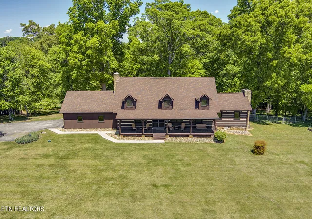 2nd image of 1902 Fain Cemetery Rd, Dandridge, TN 37725 | MLS# 1330187
