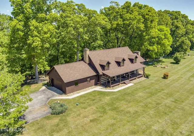 4th image of 1902 Fain Cemetery Rd, Dandridge, TN 37725 | MLS# 1330187