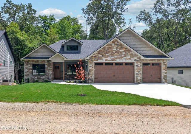 1st image of 155 Natchez Cir, Crossville, TN 38558 | MLS# 1330409