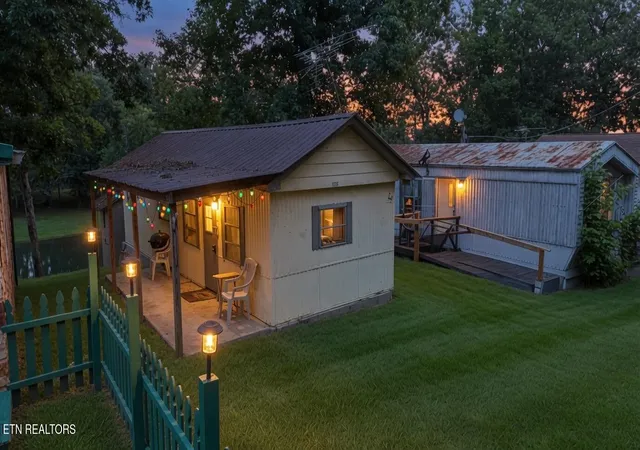 28th image of 1226 Fishermans Wy, Sevierville, TN 37876 | MLS# 1330740