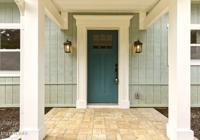 Photo 1 of Single family home for sale at 104 Marion Rd, Oak Ridge, TN 37830 | MLS# 1332661 | Listing updated on 2026-08-20