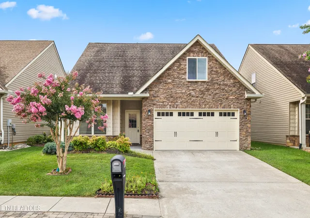 Photo 1 of Single family home for sale at 12036 Woodhollow Ln, Knoxville, TN 37932 | MLS# 1333260 | Listing updated on 2026-09-15