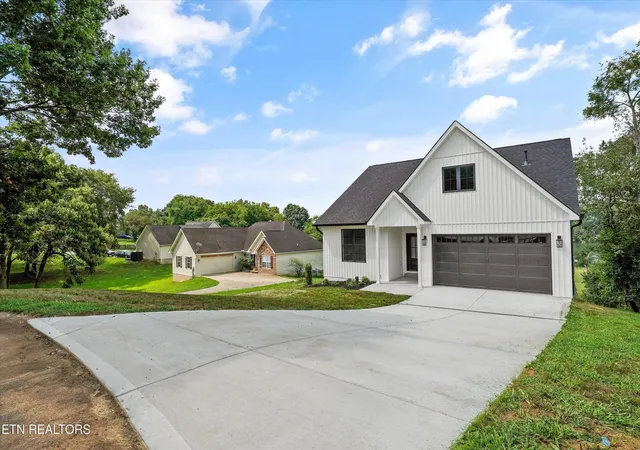 2nd image of 456 Fore Dr, Loudon, TN 37774 | MLS# 1333509