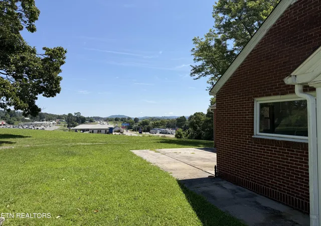 11th image of 510 S Broad St, New Tazewell, TN 37825 | MLS# 1333934