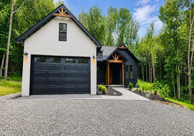 1st image of 908 Evelyn Private Dr, Huntsville, TN 37756 | MLS# 1334486