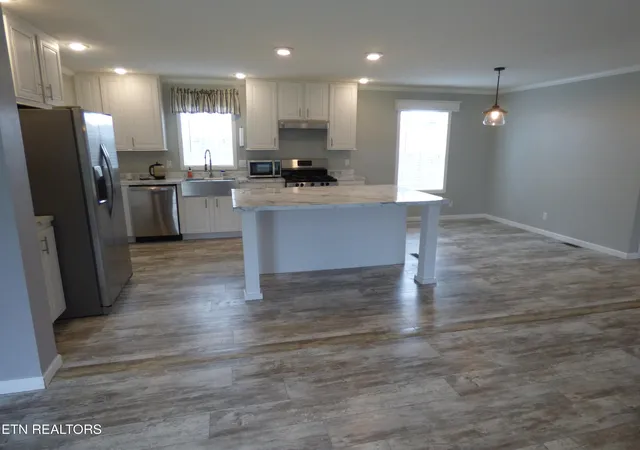 Photo 4 of Sale Pending at 817 Hillendale Rd, Crossville, TN 38572 | MLS# 1334454 | Listing updated on 2026-08-04