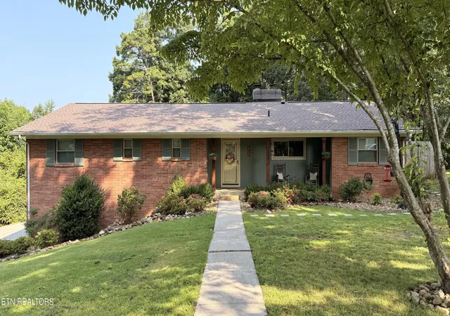 Photo 1 of Sale Pending at 907 W 6th Avenue, Lenoir City, TN 37771 | MLS# 1335499 | Listing updated on 2026-09-09