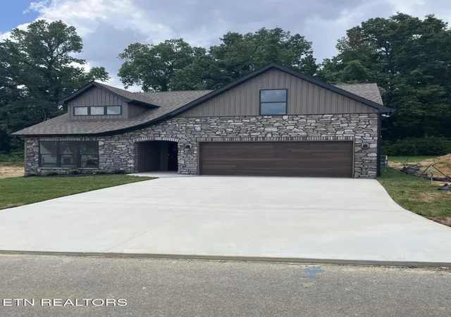 Photo 3 of Sale Pending at 2377 Lena George Ln, Knoxville, TN 37931 | MLS# 1335946 | Listing updated on 2026-08-03