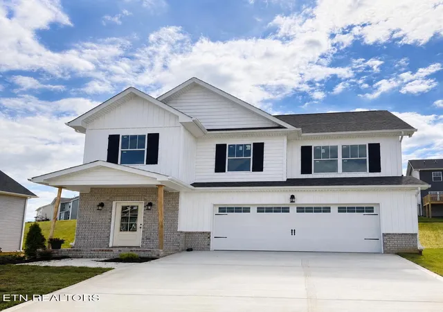 Photo 3 of Sale Pending at 173 Roseberry St #75B, Oak Ridge, TN 37830 | MLS# 1336282 | Listing updated on 2026-08-28